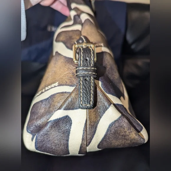 Dooney & Bourke Giraffe print hobo - Picture 5 of 10